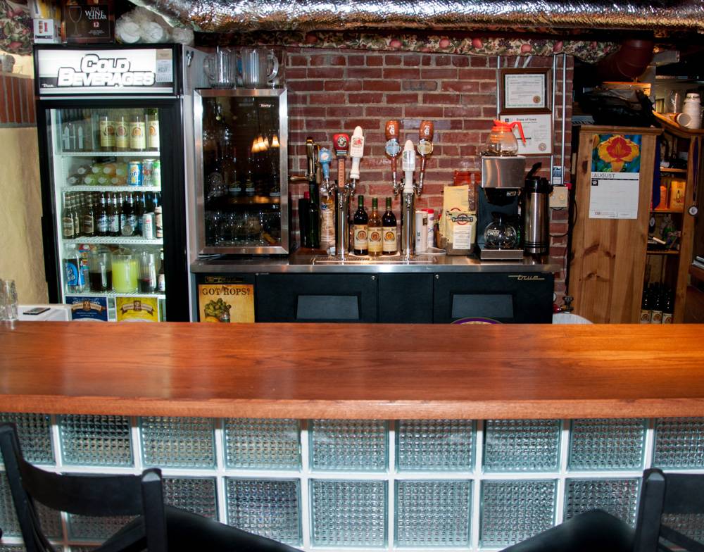 Cafe Rose | restaurant | 119 N Washington St, Edgewood, IA 52042, USA | 5639286908 OR +1 563-928-6908