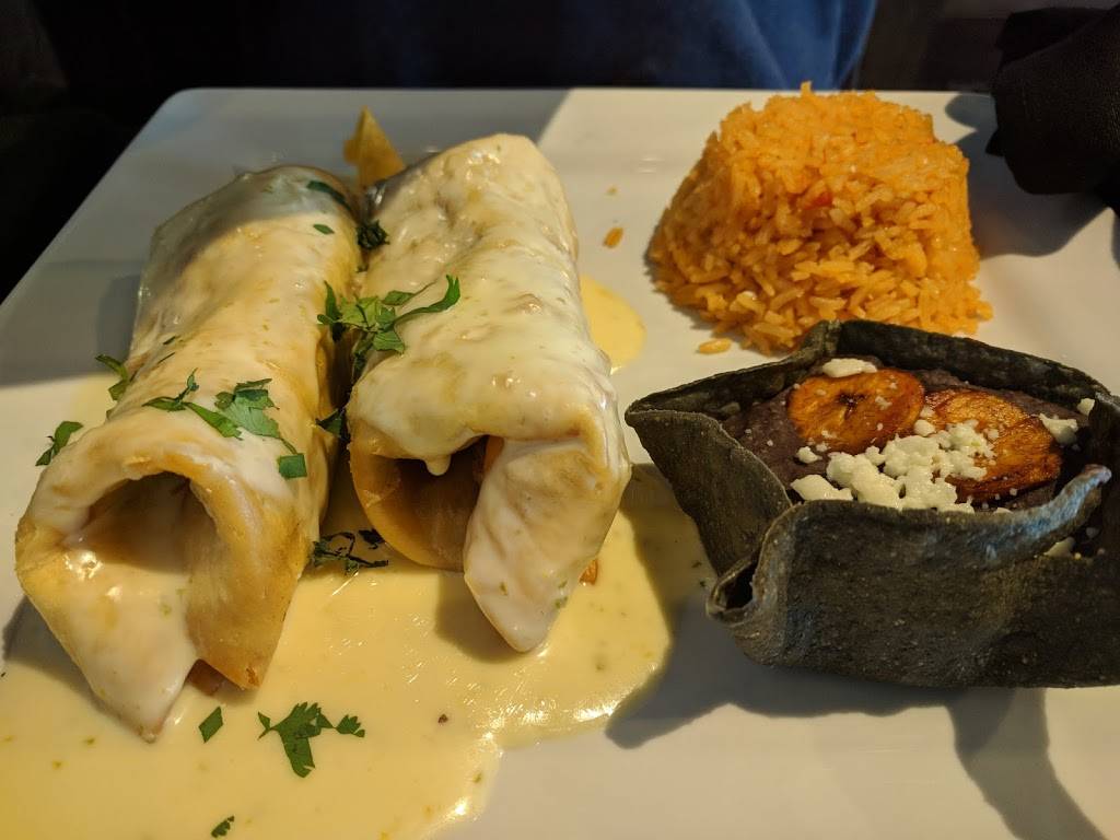 Chante Mexican Grill & Cantina | restaurant | 951 W Round Grove Rd #200, Lewisville, TX 75067, USA | 4692938098 OR +1 469-293-8098