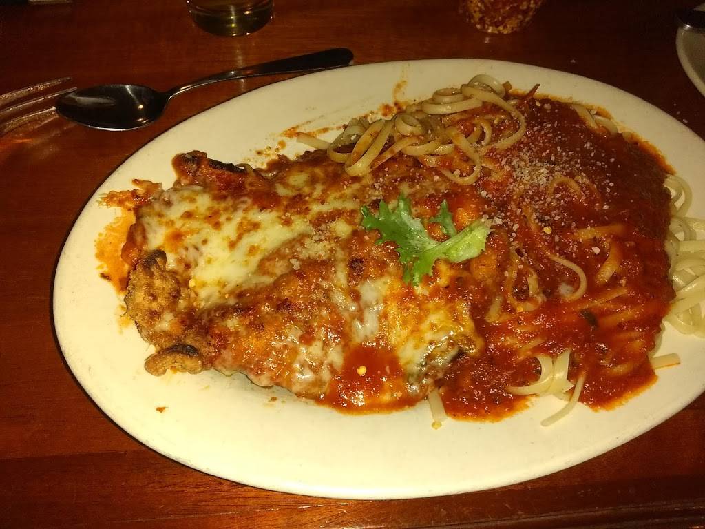 Traditions | restaurant | 162 Main St, Saco, ME 04072, USA | 2072826661 OR +1 207-282-6661