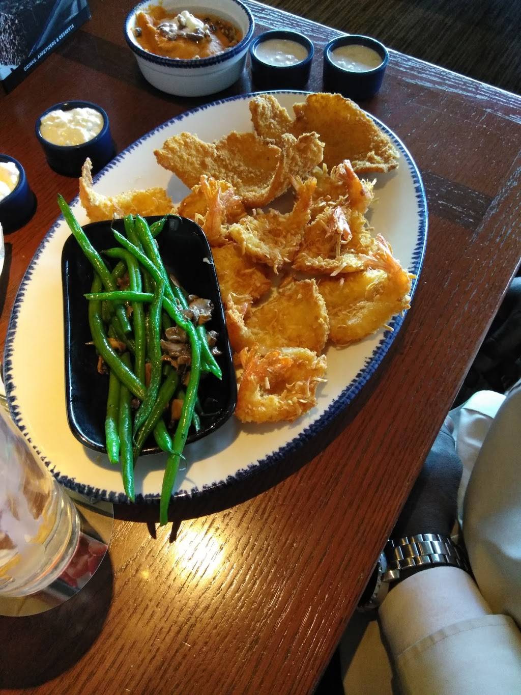 Red Lobster | restaurant | 29980 Plymouth Rd, Livonia, MI 48150, USA | 7344270537 OR +1 734-427-0537