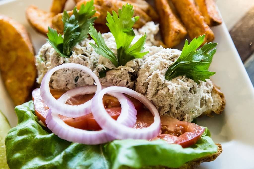 The Beach House Restaurant | restaurant | 200 Gulf Dr N, Bradenton Beach, FL 34217, USA | 9417792222 OR +1 941-779-2222