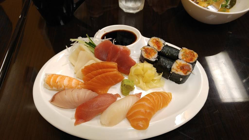 Pat GoGo Sushi And Thai | restaurant | 1649 Forum Pl #4A, West Palm Beach, FL 33401, USA | 5615075510 OR +1 561-507-5510