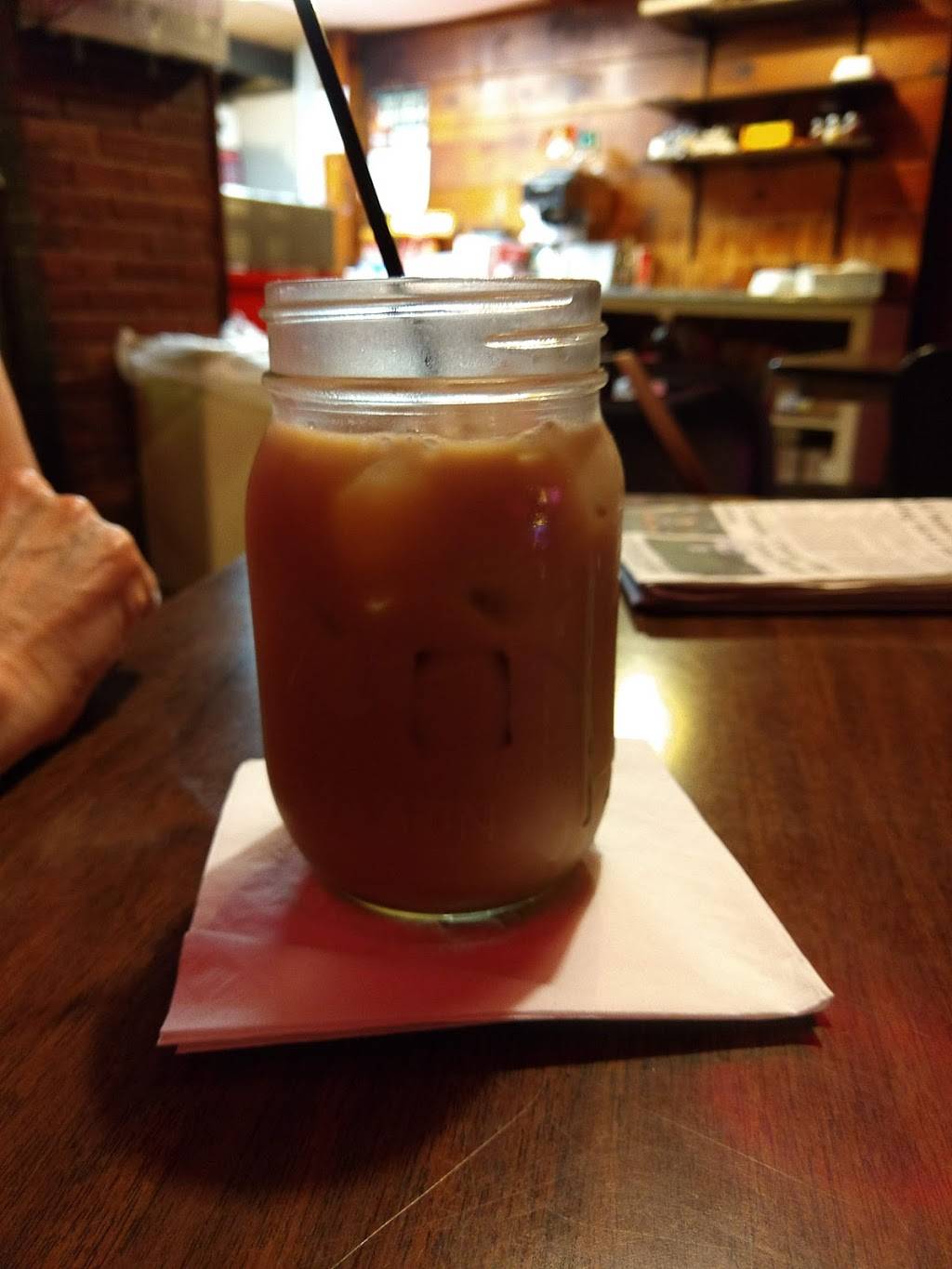 Charlies Tavern | restaurant | 111 W Porter St, Albion, MI 49224, USA | 5176299582 OR +1 517-629-9582