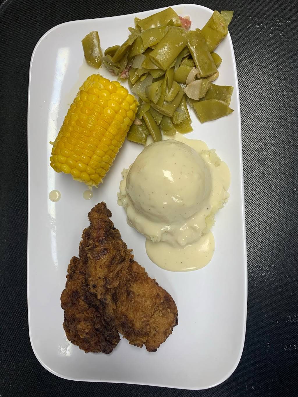 The Roost | restaurant | 103 Edgar, Eustace, TX 75124, USA | 9034258008 OR +1 903-425-8008