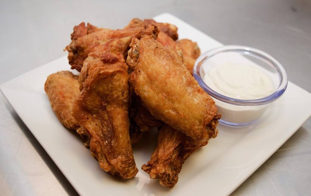 Wings R King | restaurant | 5429 Beacon Dr, Irondale, AL 35210, USA | 2055385109 OR +1 205-538-5109