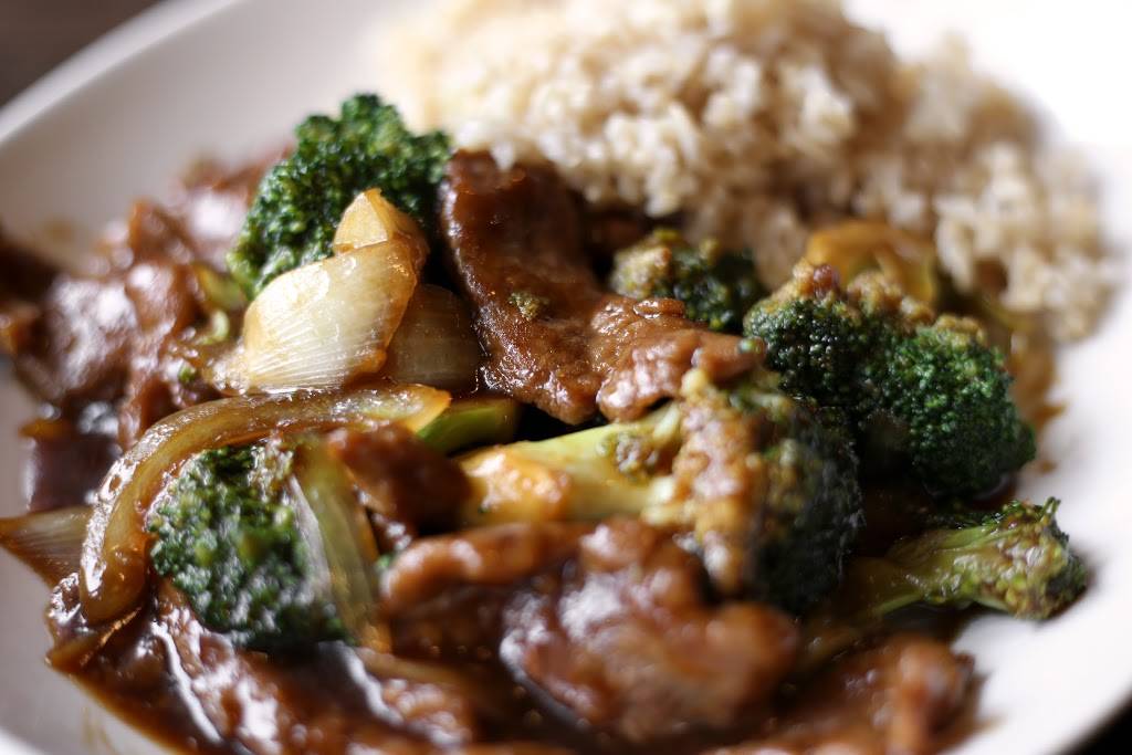 Mos Asian Bistro | restaurant | 1353 W Fullerton Ave, Chicago, IL 60614, USA | 7732481758 OR +1 773-248-1758