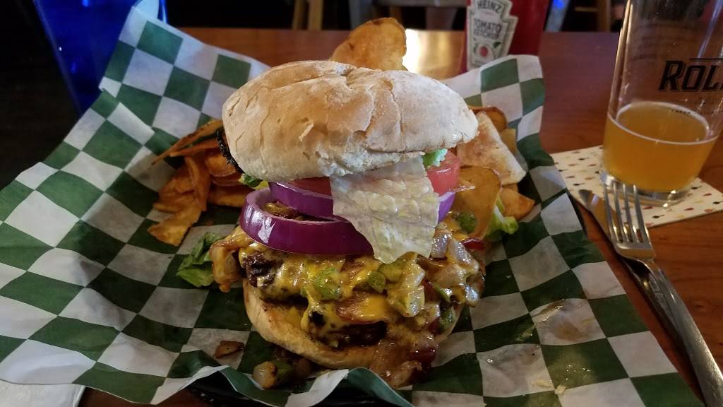 Rollies Bar and Grill | restaurant | 37 Main St, Belfast, ME 04915, USA | 2073384502 OR +1 207-338-4502