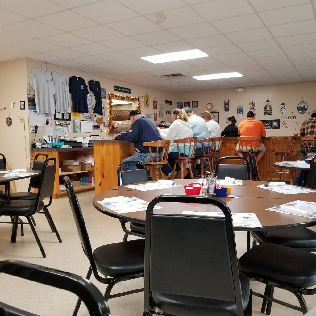 Mayo’s Family Restaurant | restaurant | 43 ME-236, Berwick, ME 03901, USA | 2077150320 OR +1 207-715-0320