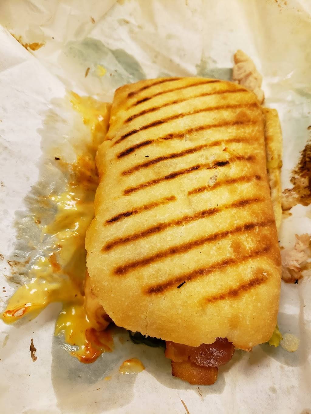 Subway | restaurant | 125 The Queensway Unit D1, Etobicoke, ON M8Y 1H6, Canada | 4162596886 OR +1 416-259-6886