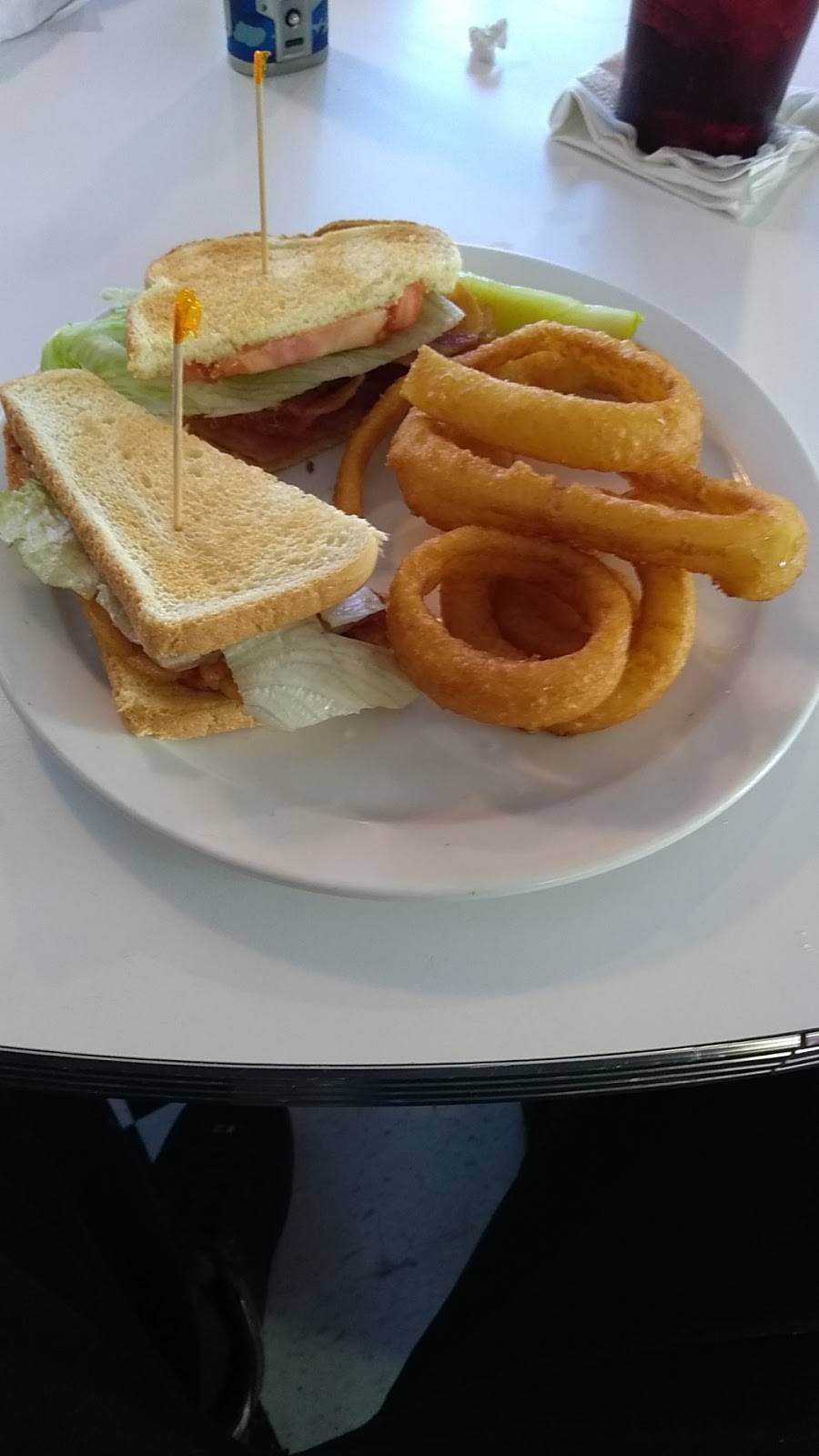 Vehicle City Diner | restaurant | 3142 Miller Rd, Flint, MI 48507, USA | 8107804828 OR +1 810-780-4828