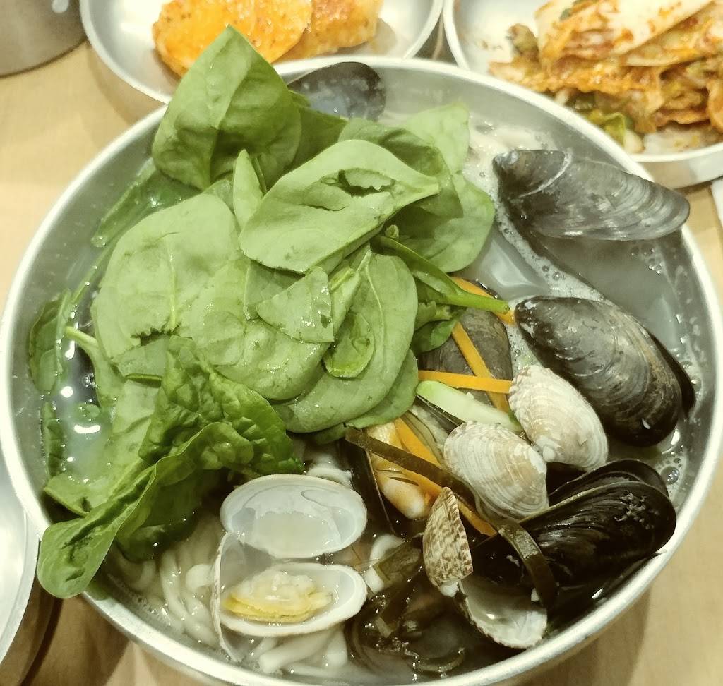 Arirang | restaurant | 41-04 163rd St, Flushing, NY 11358, USA | 7183210185 OR +1 718-321-0185