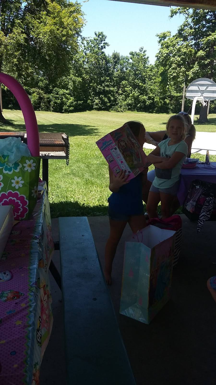 Snowensville | restaurant | 201 S 2nd St, Owensville, MO 65066, USA | 5734377669 OR +1 573-437-7669