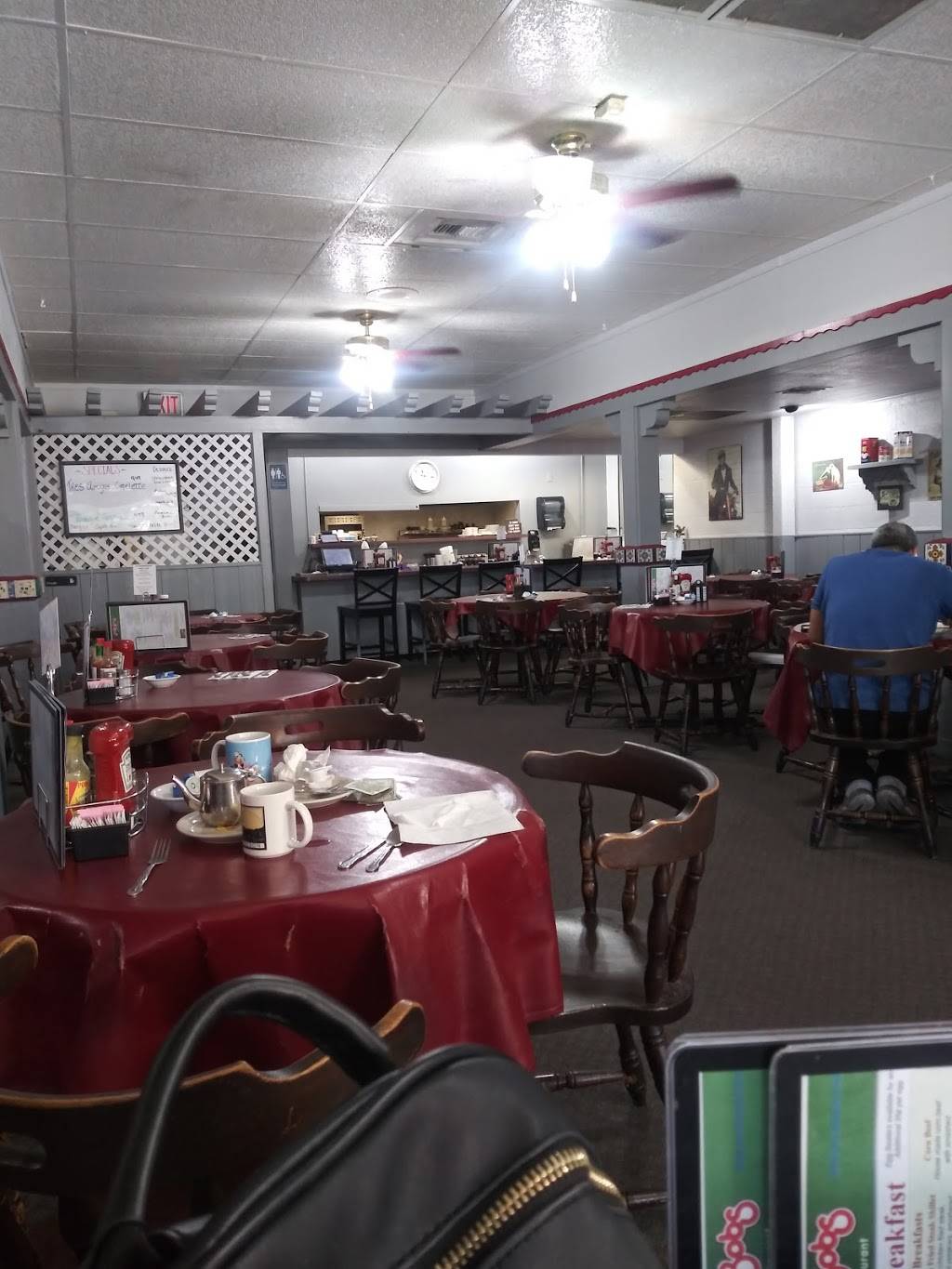 Jerry Bobs Family Restaurant | restaurant | 7939 N Oracle Rd, Tucson, AZ 85704, USA | 5208789360 OR +1 520-878-9360