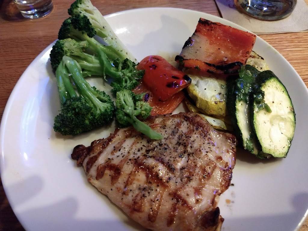 Applebees Grill + Bar | restaurant | 3500 Vicksburg Ln N STE 100, Plymouth, MN 55447, USA | 7635531776 OR +1 763-553-1776