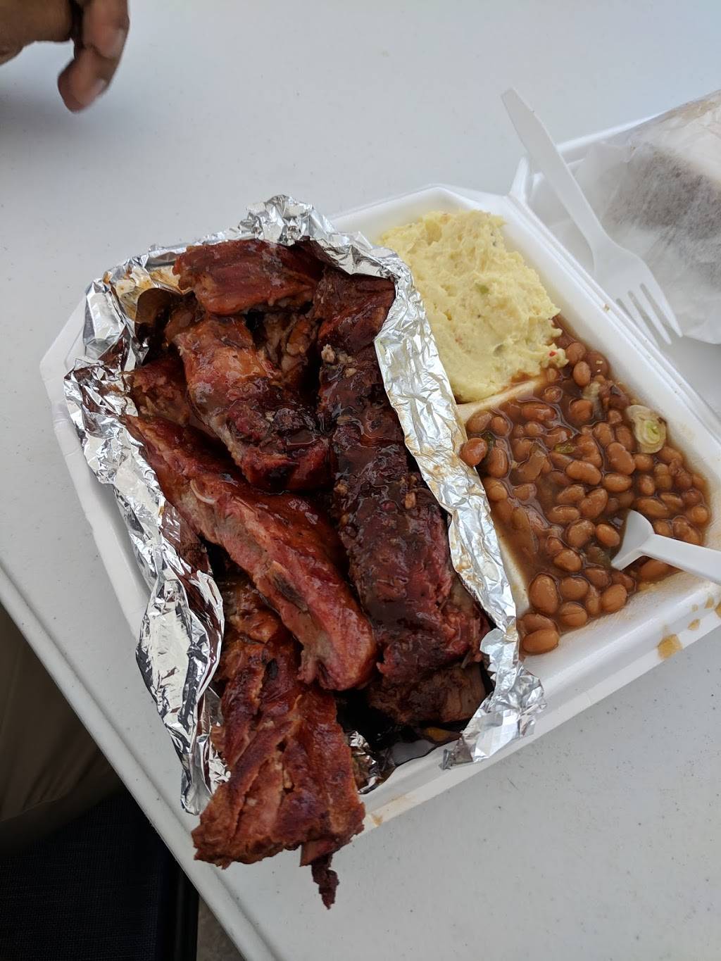 Melvins Place of Barbecue | restaurant | 2315 Hall Ave NW, Huntsville, AL 35805, USA | 2565852213 OR +1 256-585-2213