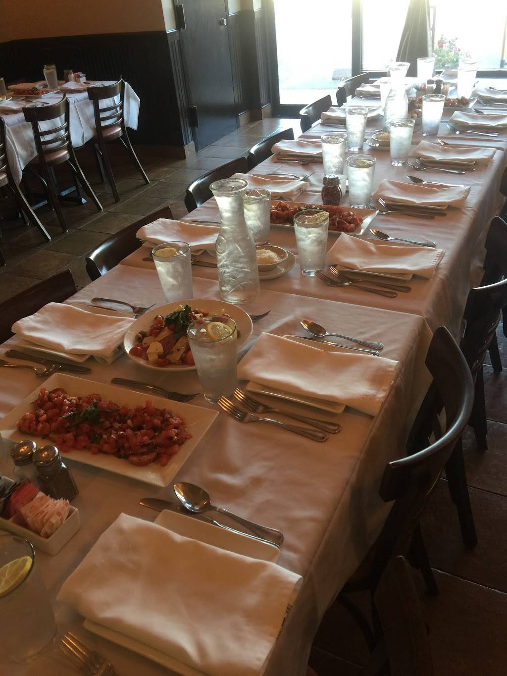 Mama Bellas Pizzeria & Restaurant | restaurant | 1600 NY-112, Medford, NY 11763, USA | 6317588220 OR +1 631-758-8220