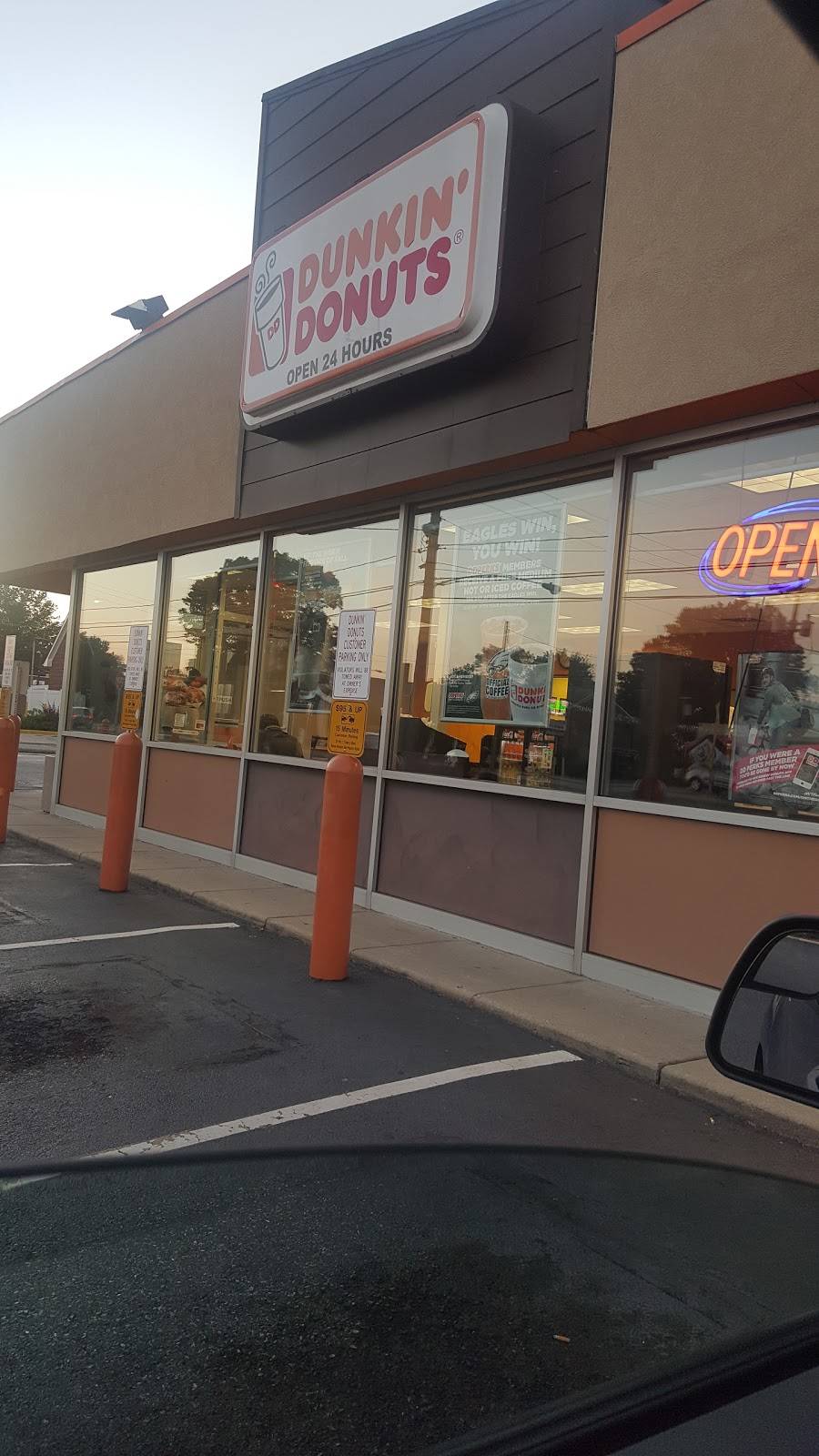 Dunkin | cafe | 701 Philadelphia Pike, Wilmington, DE 19809, USA | 3027626552 OR +1 302-762-6552
