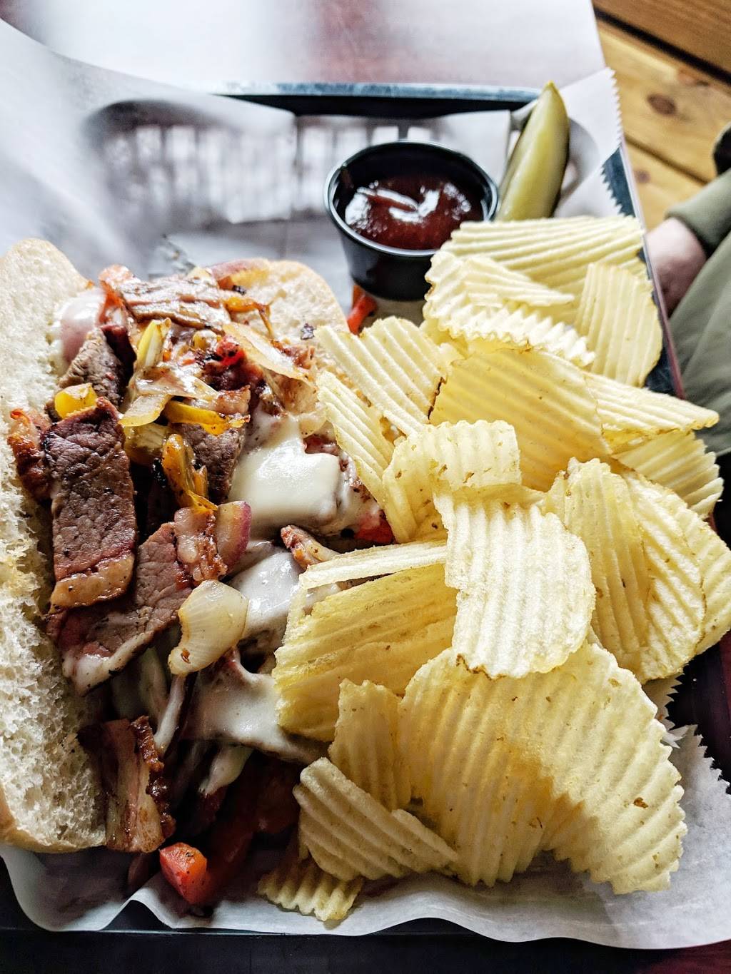 Scotty Quixx West | restaurant | 2404 Virginia Beach Blvd # 1, Virginia Beach, VA 23454, USA | 7579657711 OR +1 757-965-7711