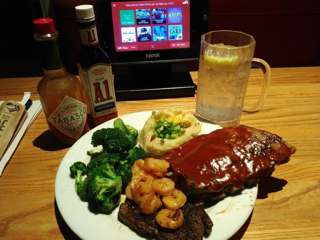 Chilis Grill & Bar | restaurant | 2560 Coors Blvd NW, Albuquerque, NM 87120, USA | 5058317298 OR +1 505-831-7298