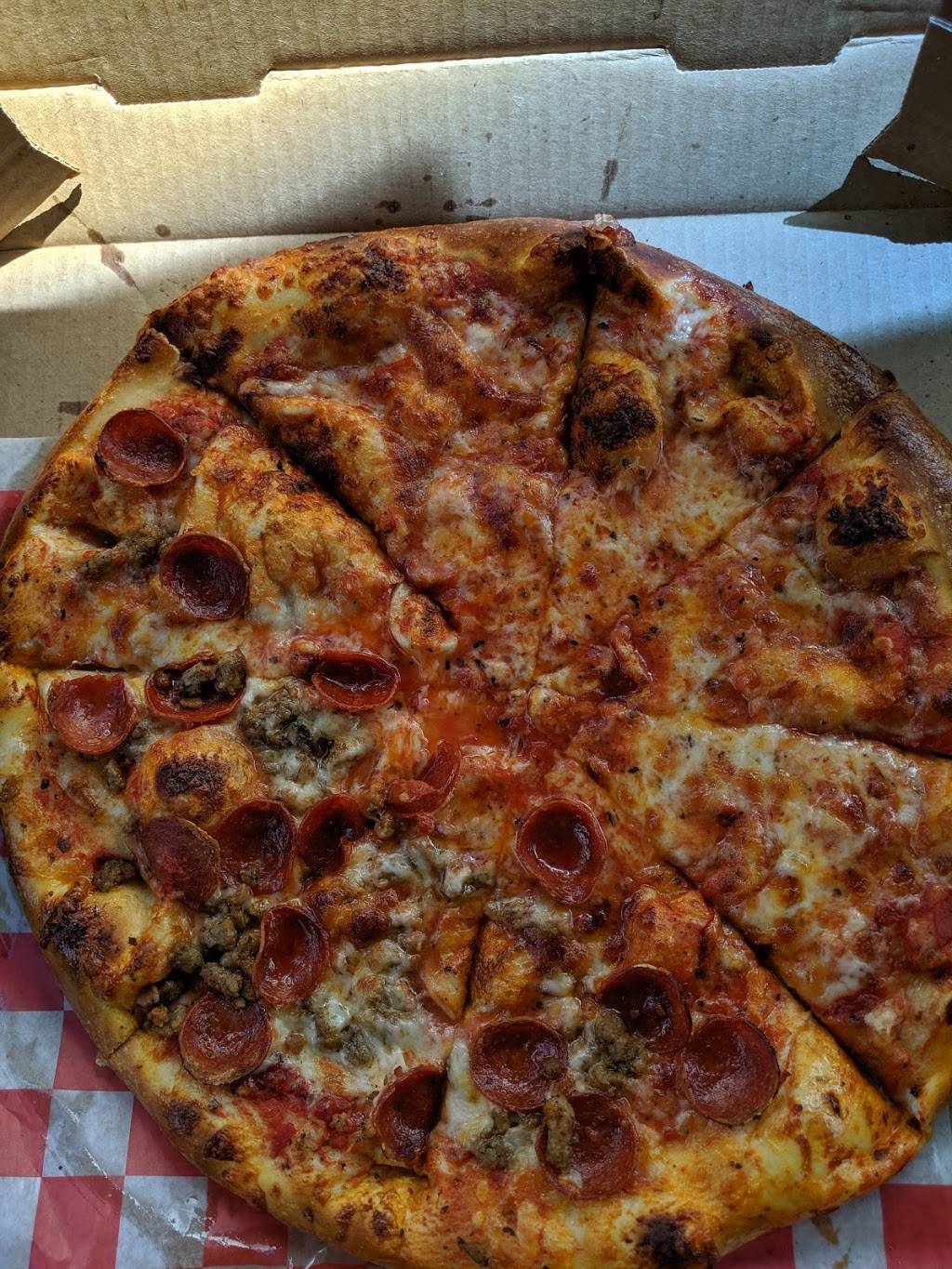 Eatza MY Pizza | restaurant | 100 Ridgeview Dr, Smithfield, PA 15478, USA | 7245698000 OR +1 724-569-8000