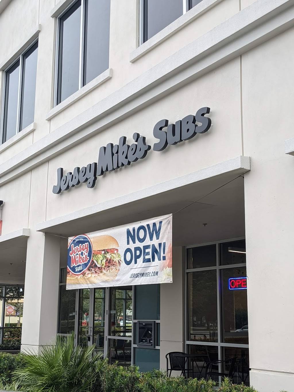 Jersey Mikes Subs | meal takeaway | 15145 NW 67th Ave, Miami Lakes, FL 33014, USA | 7867969687 OR +1 786-796-9687