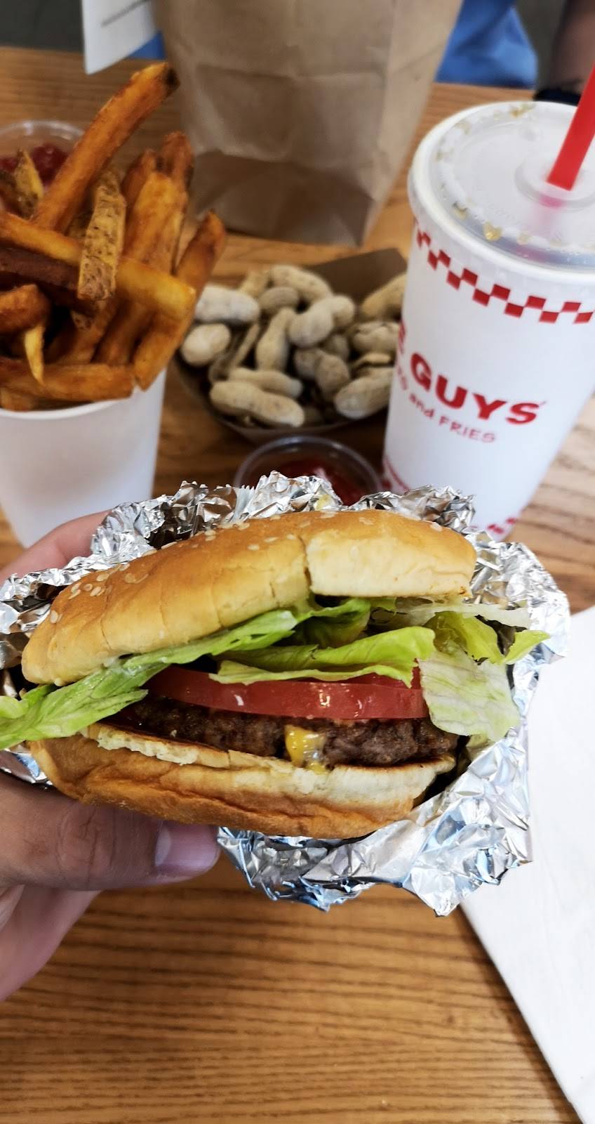 Five Guys | meal takeaway | 1355 US-1, Vero Beach, FL 32960, USA | 7722994355 OR +1 772-299-4355