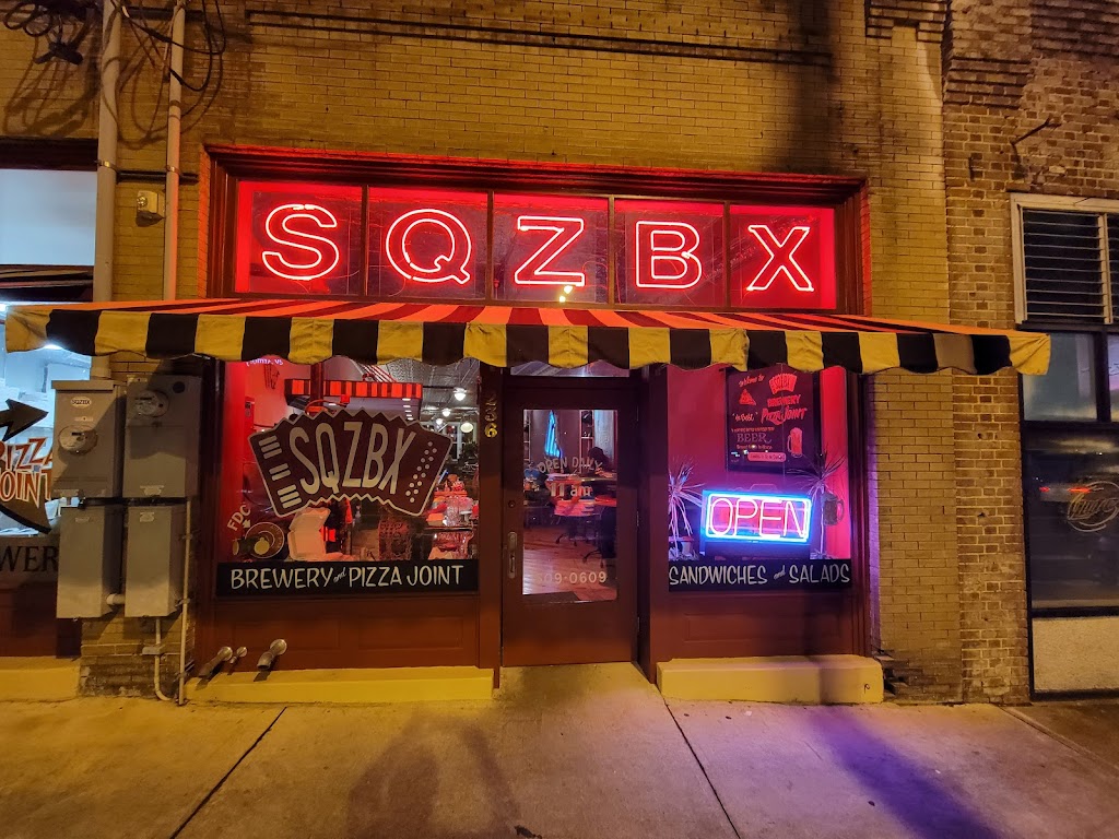 SQZBX Brewery & Pizza | meal takeaway | 236 Ouachita Ave, Hot Springs, AR 71901, USA | 5016090609 OR +1 501-609-0609