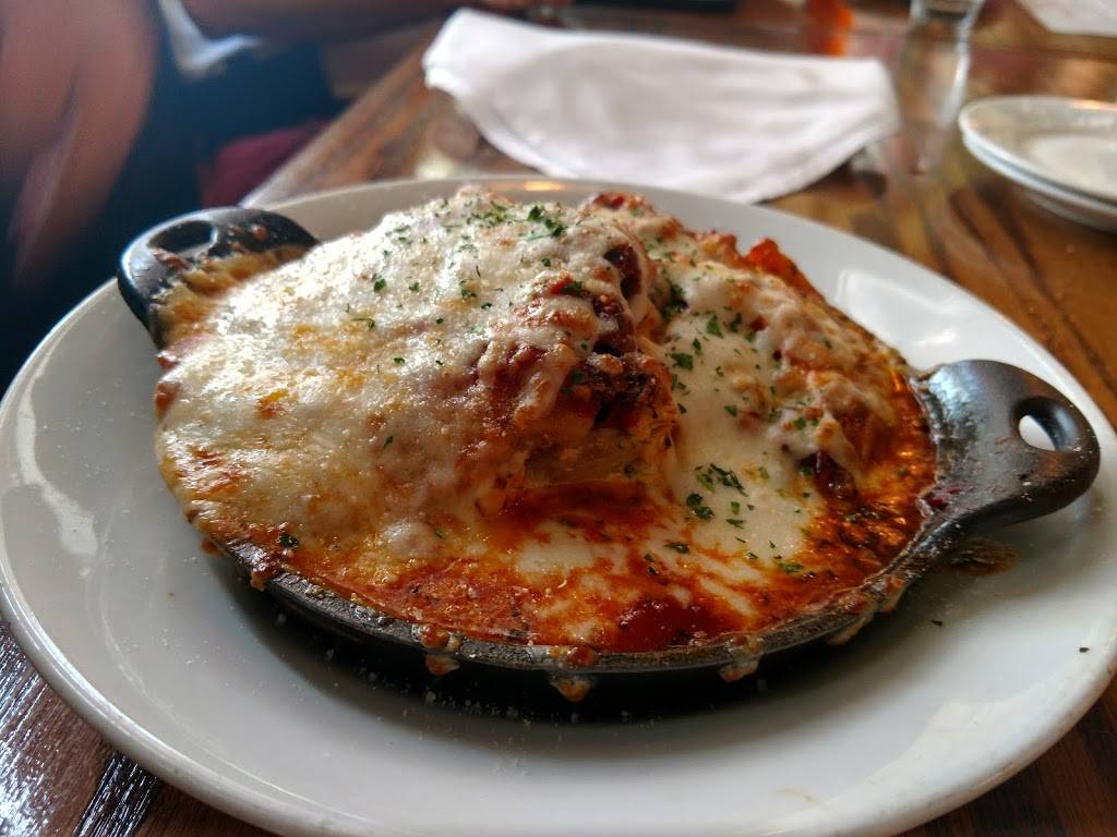 Fratellos Italian Tavern | restaurant | 1050 E Montague Ave, Charleston, SC 29405, USA | 8435545021 OR +1 843-554-5021