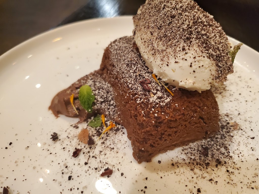 Amaru | restaurant | 1904 W North Ave, Chicago, IL 60622, USA | 7736879790 OR +1 773-687-9790