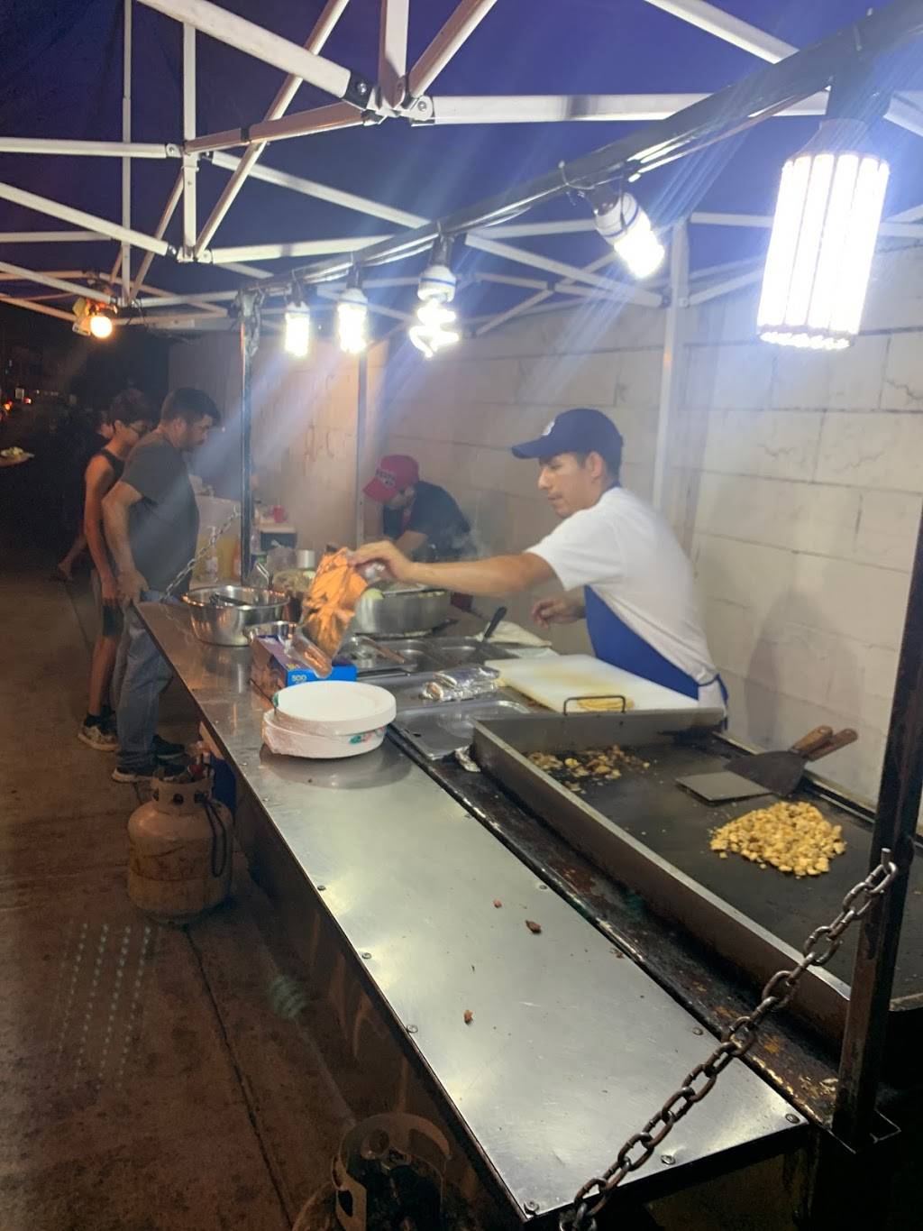 La Parrilla Loca | restaurant | Amar Rd, La Puente, CA 91744, USA | 3233071271 OR +1 323-307-1271