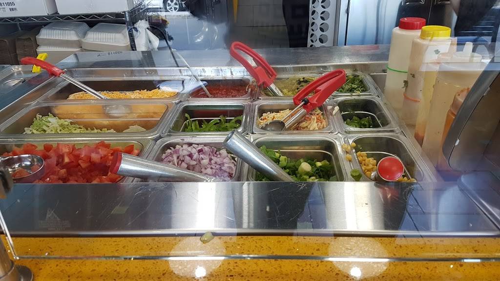 Burrito Boyz | restaurant | 220 North Service Rd W, Oakville, ON L6M 2Y3, Canada | 9053372690 OR +1 905-337-2690