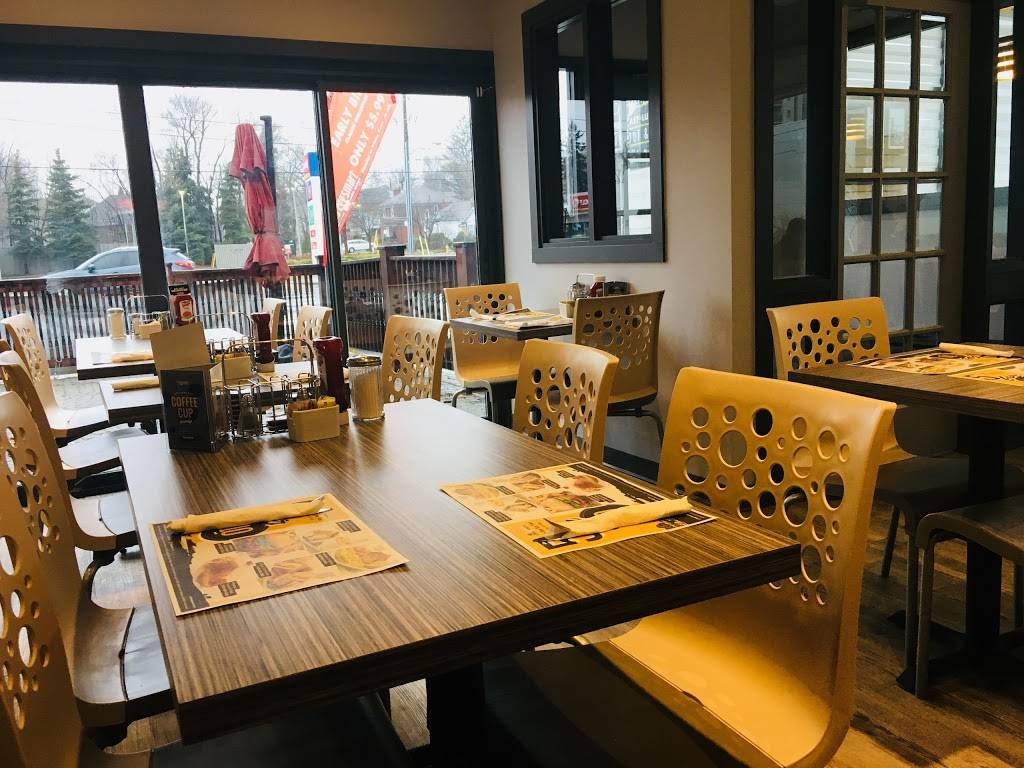 Eggsmart | restaurant | 4695 Yonge St, North York, ON M2N 5M3, Canada | 6477485584 OR +1 647-748-5584