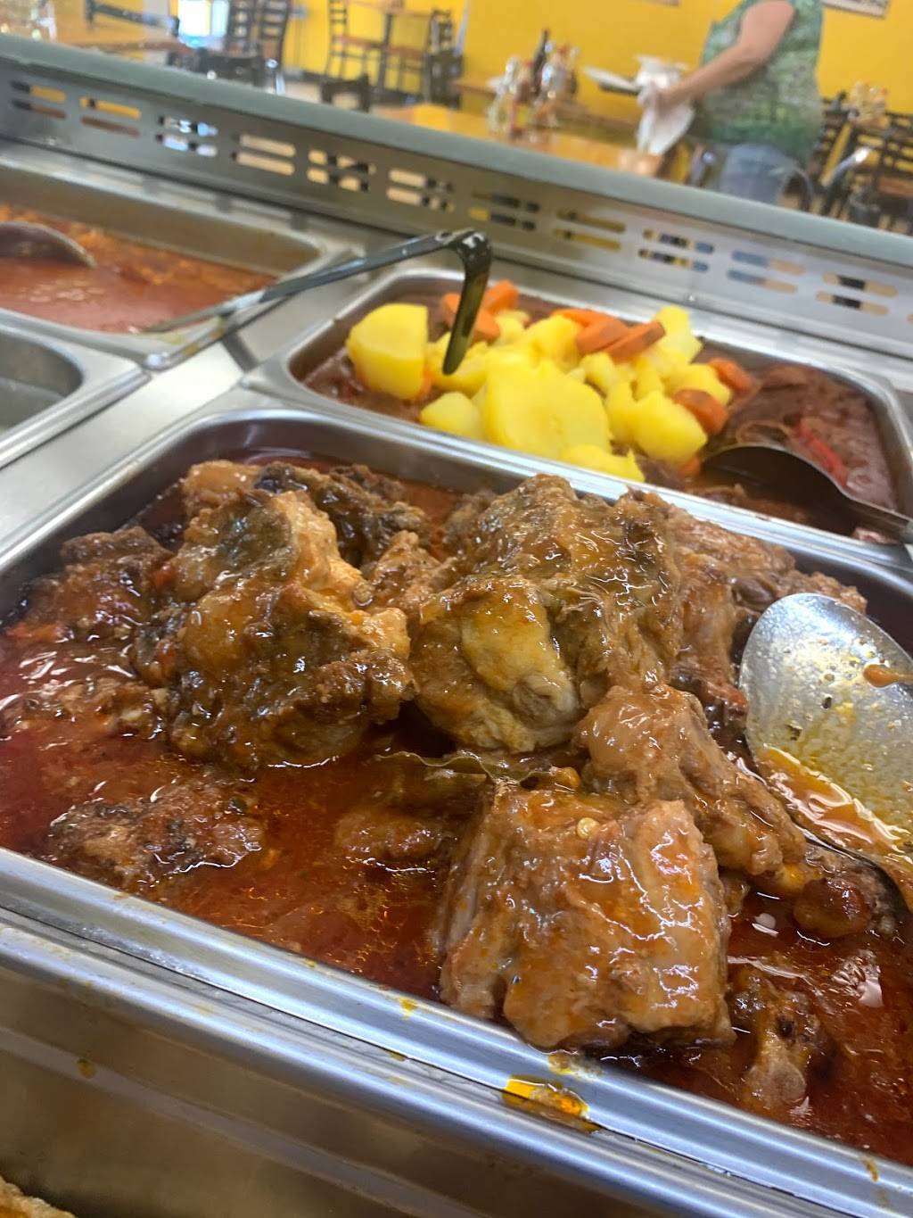 Maikel’s Kitchen #3 | restaurant | 4031 W Hillsborough Ave, Tampa, FL 33614, USA | 8134501277 OR +1 813-450-1277