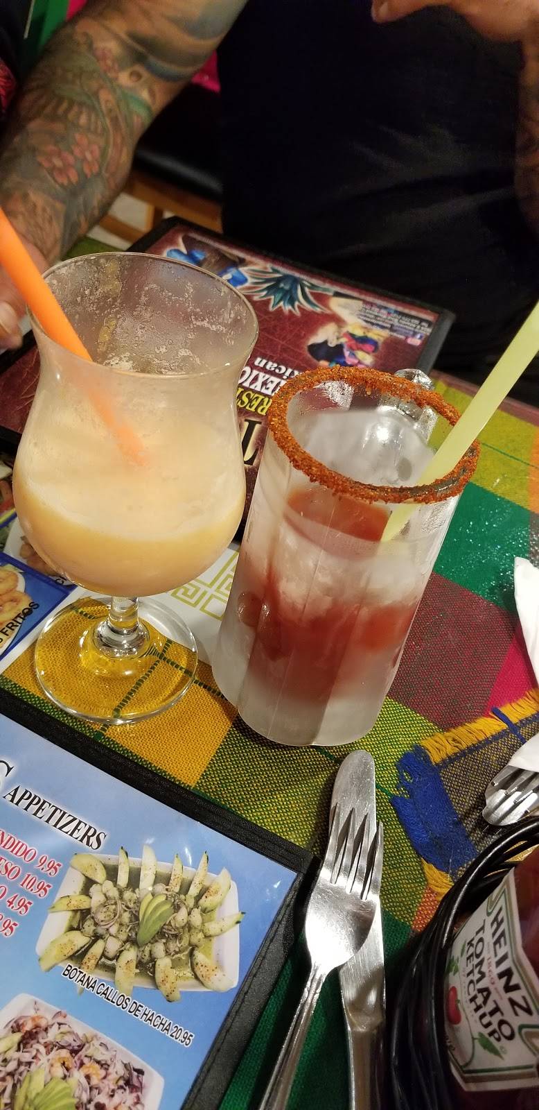 La Tequila | restaurant | 5624 Atlantic Blvd, Maywood, CA 90270, USA | 3237717121 OR +1 323-771-7121