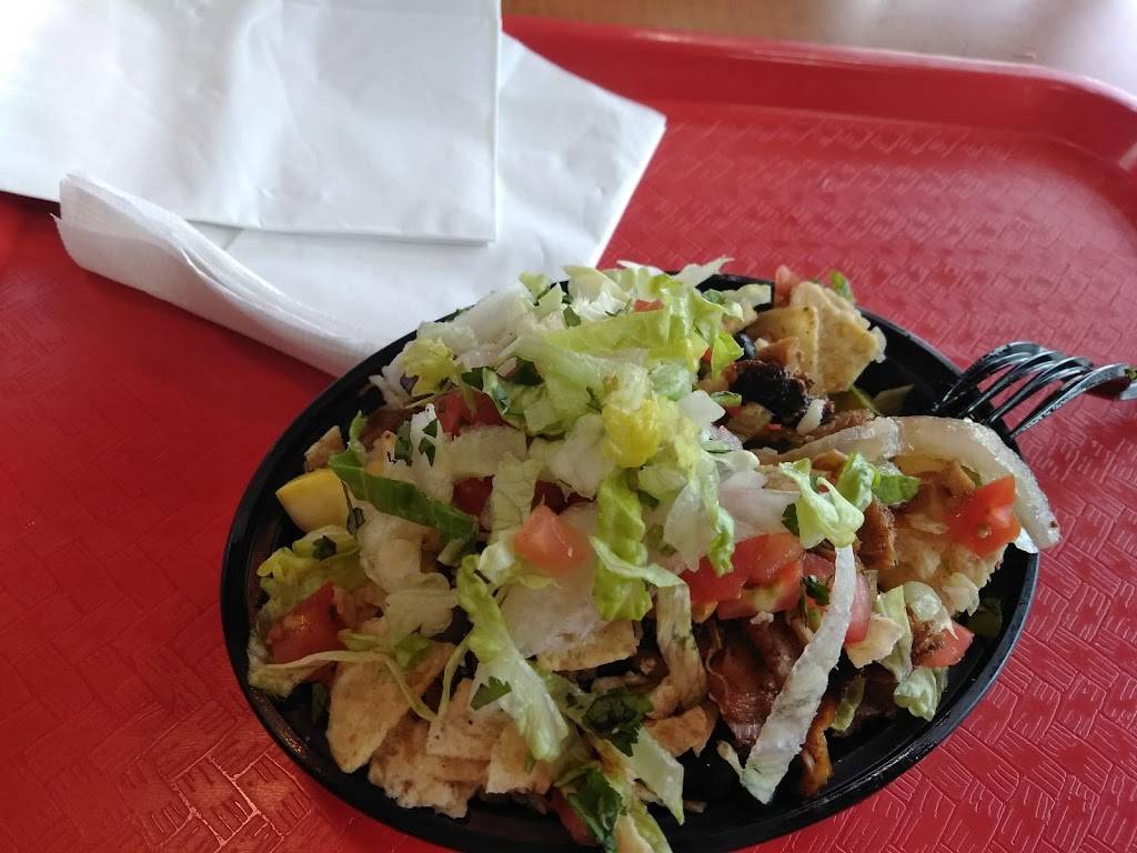 Hot Head Burritos | restaurant | 5655 Youngstown Warren Rd, Niles, OH 44446, USA | 3305058188 OR +1 330-505-8188