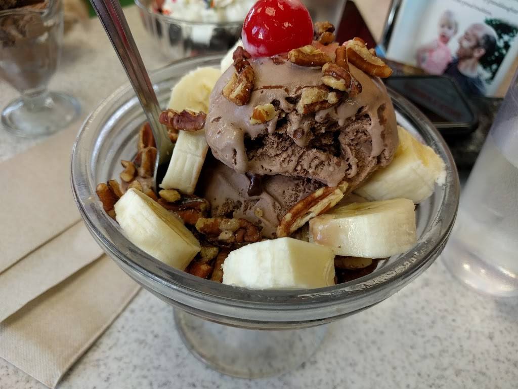 Oberweis Ice Cream and Dairy Store | restaurant | 811 E Butterfield Rd Ste 119, Wheaton, IL 60189, USA | 6306650000 OR +1 630-665-0000