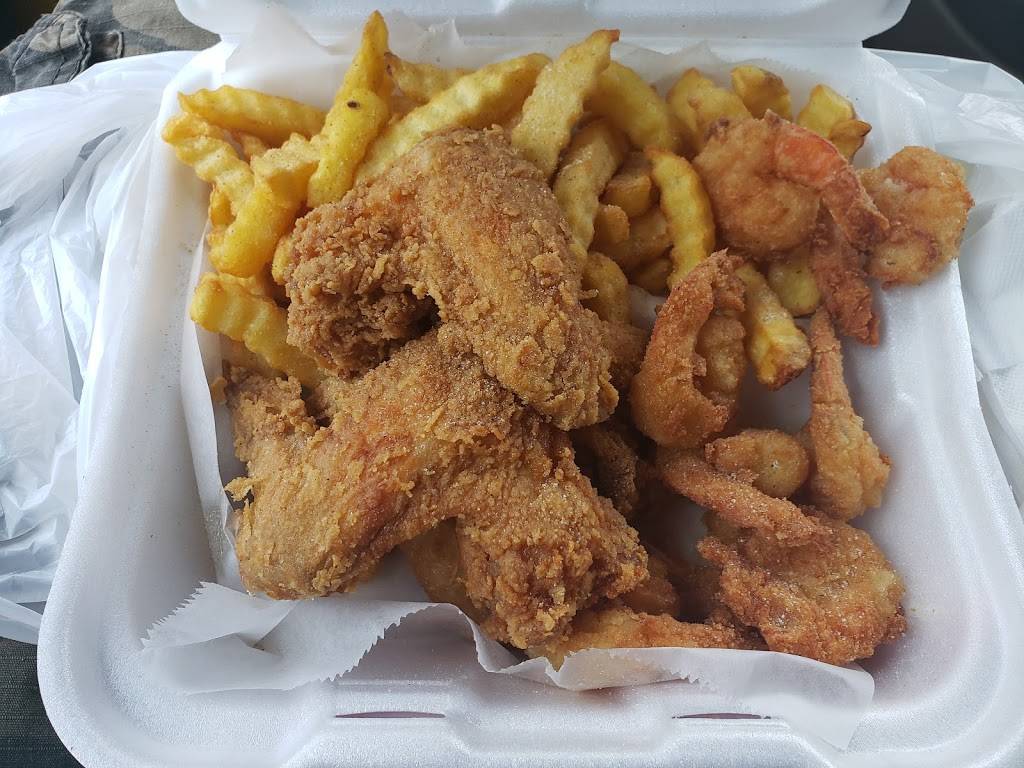 Mr. Snappers Fish & Chicken | restaurant | 2764 US-17, Brunswick, GA 31523, USA | 9122758984 OR +1 912-275-8984
