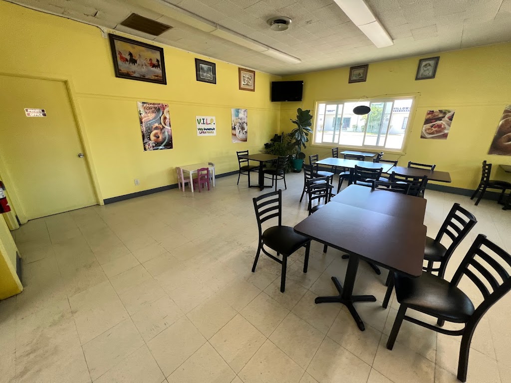 Doughnut Wheel | restaurant | 408 Pacific Ave, Willows, CA 95988, USA | 5303619119 OR +1 530-361-9119