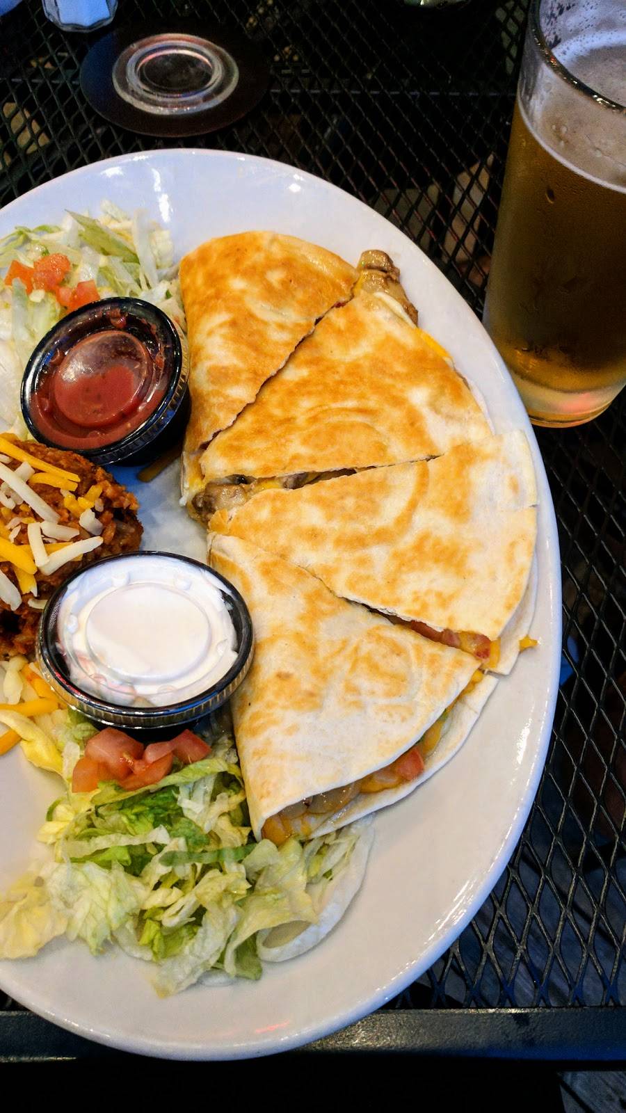 Villa Marine Bar & Grill | restaurant | 228 Main St, Frankfort, MI 49635, USA | 2313525450 OR +1 231-352-5450