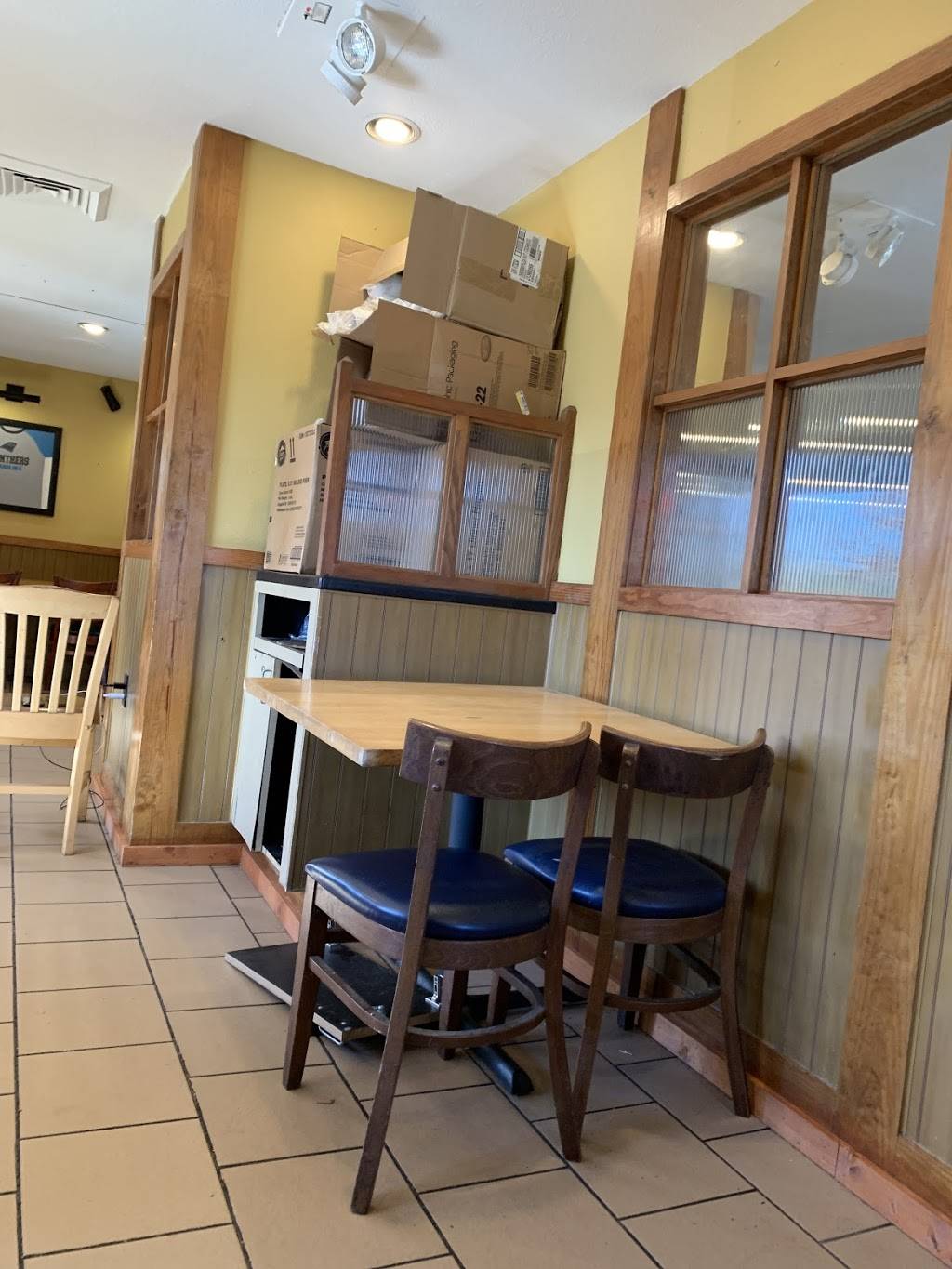 Pizza Hut | restaurant | 685 Park St, Belmont, NC 28012, USA | 7048257335 OR +1 704-825-7335