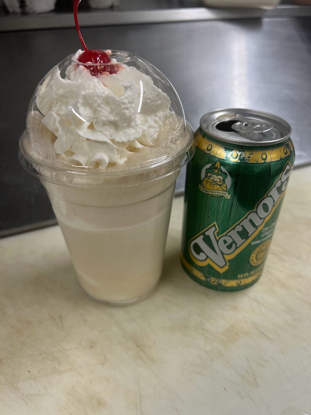 C Ruff International Cuisine Express | restaurant | 15270 Gratiot Ave, Detroit, MI 48205, USA | 8102638032 OR +1 810-263-8032