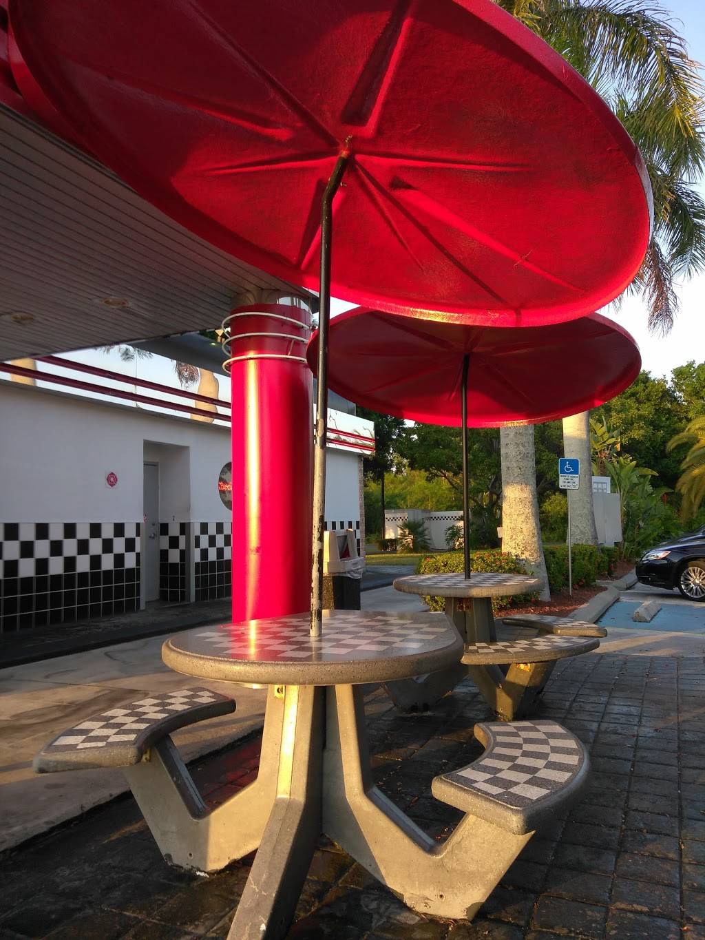 Checkers | restaurant | 3483 SE Federal Hwy, Stuart, FL 34997, USA | 7722882006 OR +1 772-288-2006