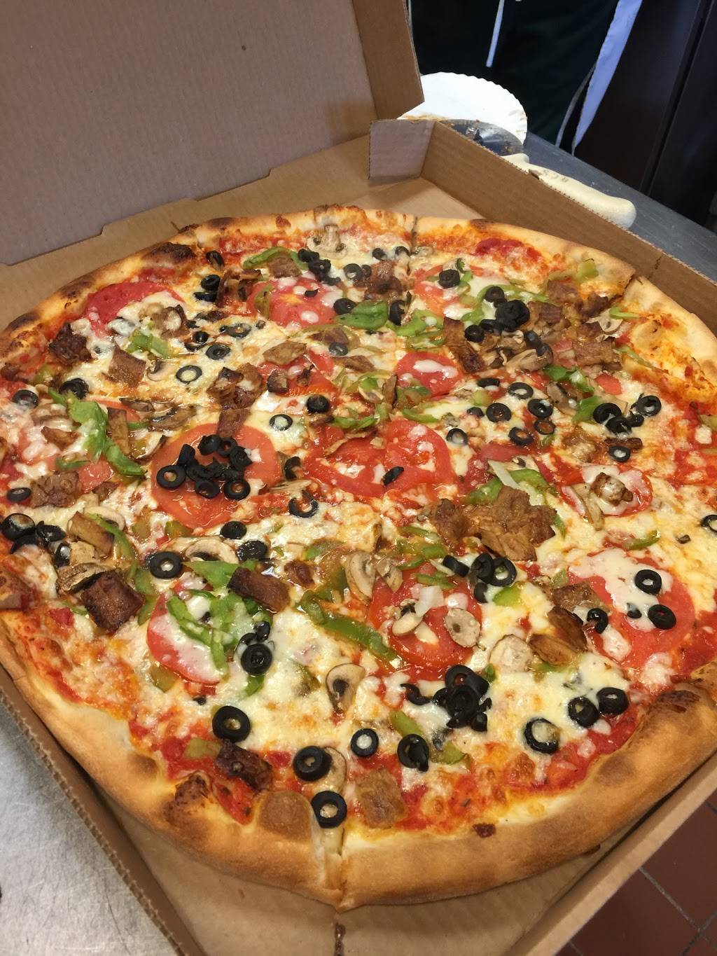 Vittorios Pizza | meal delivery | 4125 Oslo Rd, Vero Beach, FL 32968, USA | 7727706510 OR +1 772-770-6510