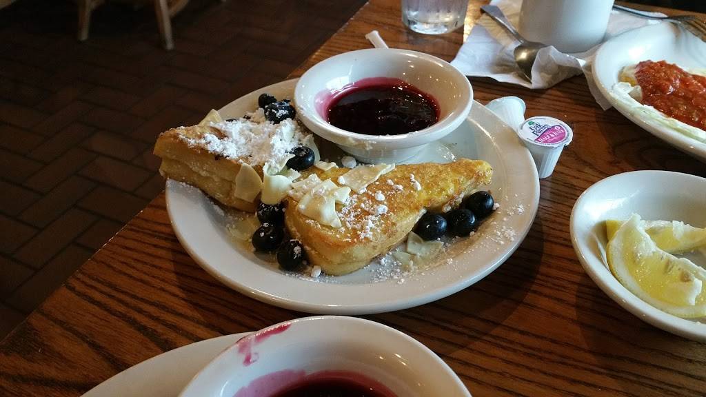 Cracker Barrel Old Country Store | restaurant | 123 SW Loop 410, San Antonio, TX 78245, USA | 2105218940 OR +1 210-521-8940