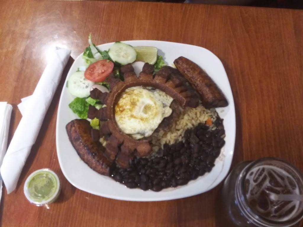 Guanachapis express | restaurant | Restaurante 102, Fountain St, Framingham, MA 01702, USA | 5084054441 OR +1 508-405-4441