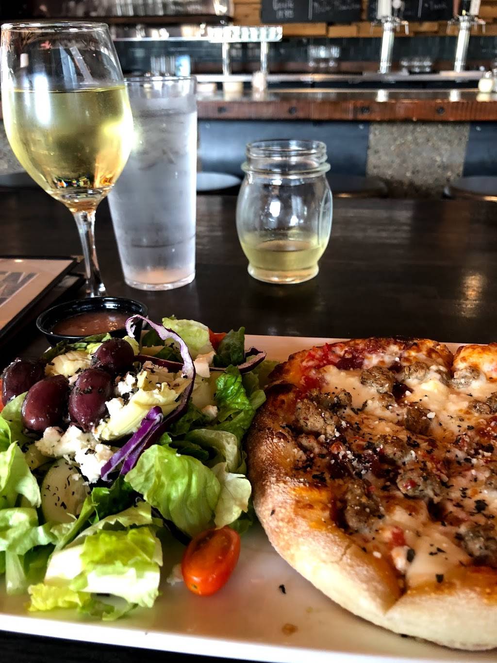 SPIN! Pizza | restaurant | 6100 NW 63rd Terrace, Kansas City, MO 64151, USA | 8167417746 OR +1 816-741-7746