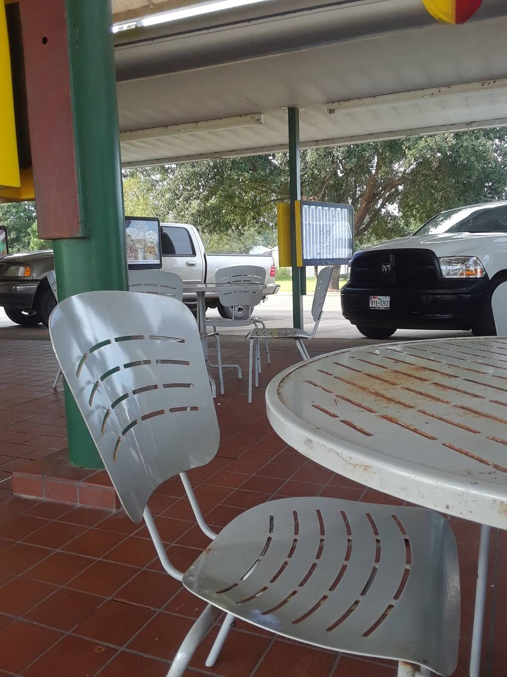 Sonic Drive-In | restaurant | 6400 US-59, Shepherd, TX 77371, USA | 9366282355 OR +1 936-628-2355