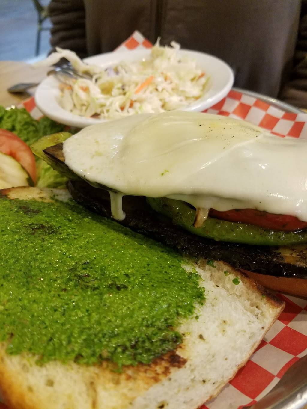 Leonardos Deli Cafe | restaurant | 540 Broadway, Millbrae, CA 94030, USA | 6506979779 OR +1 650-697-9779