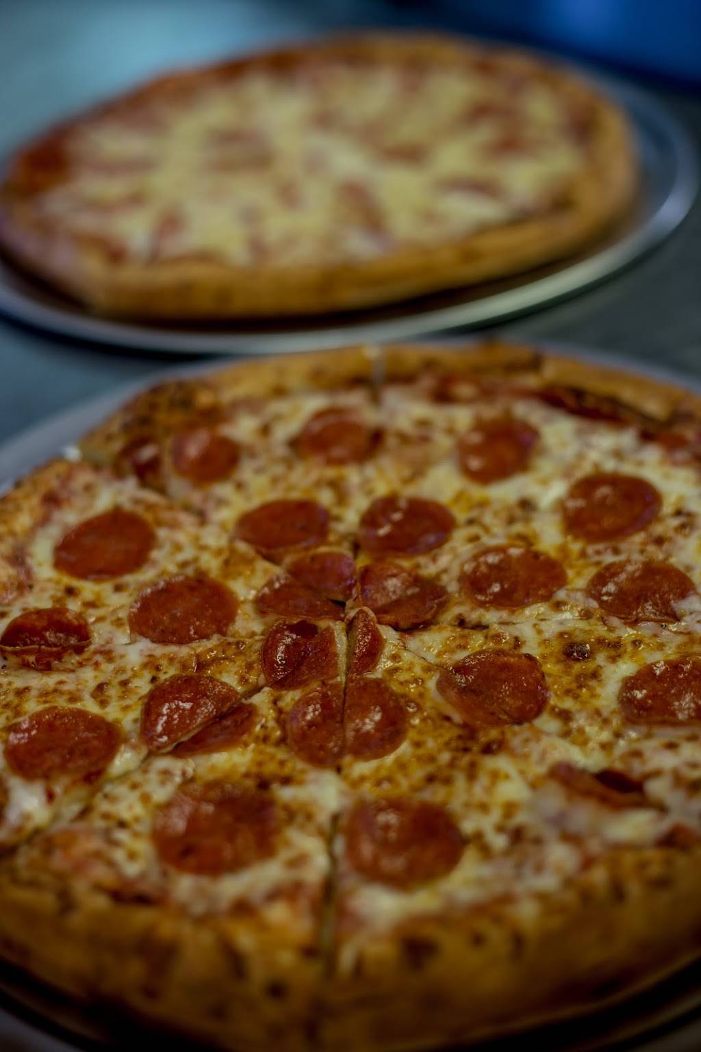 Okie Pizza Place - South Moore | restaurant | 2017 S Santa Fe Ave, Moore, OK 73160, USA | 4053782400 OR +1 405-378-2400