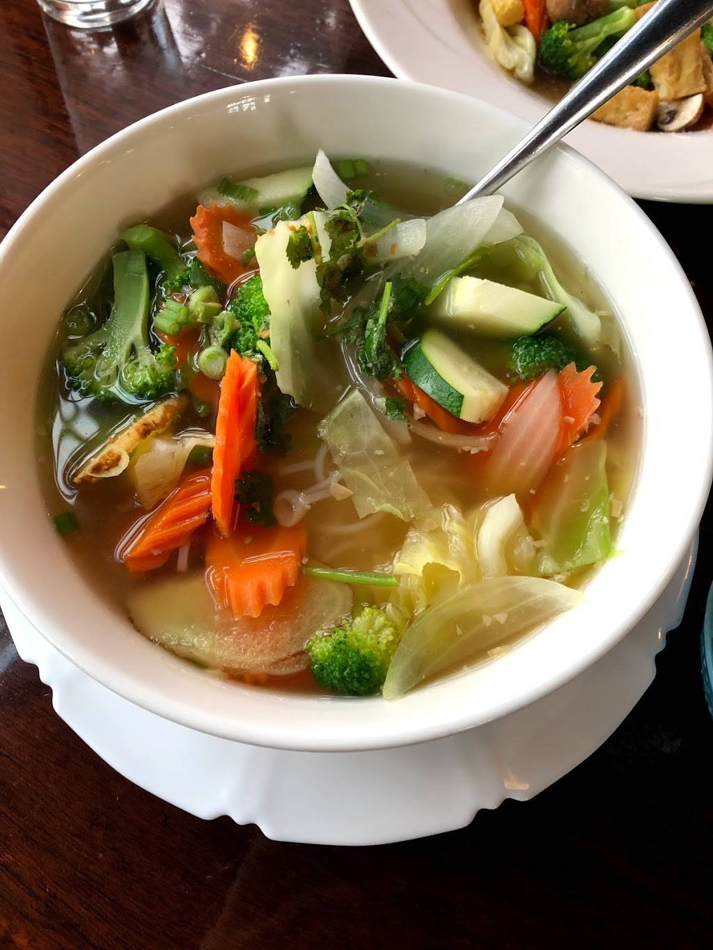 Fav Bistro | restaurant | 1984 E Murray Holladay Rd, Holladay, UT 84117, USA | 8016769300 OR +1 801-676-9300